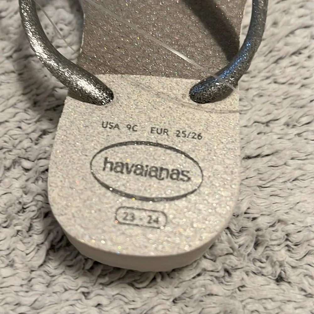 Havaianas flip flops sandals , size 9 childrens , NWT